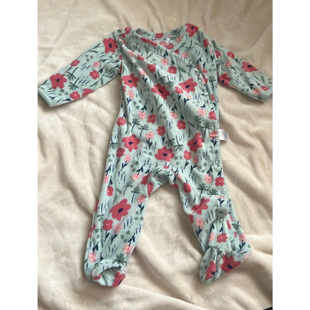 9 month girl’s fleece footed sleeper with snaps - Picture 1 of 7